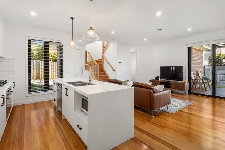 Second view of Homely townhouse listing, 2/39 Jindabyne Avenue, Chadstone VIC 3148