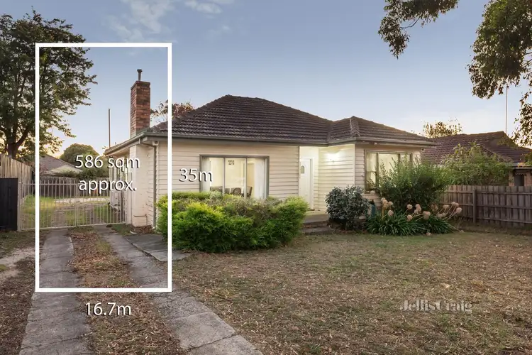 11 Sinclair Crescent, Macleod VIC 3085