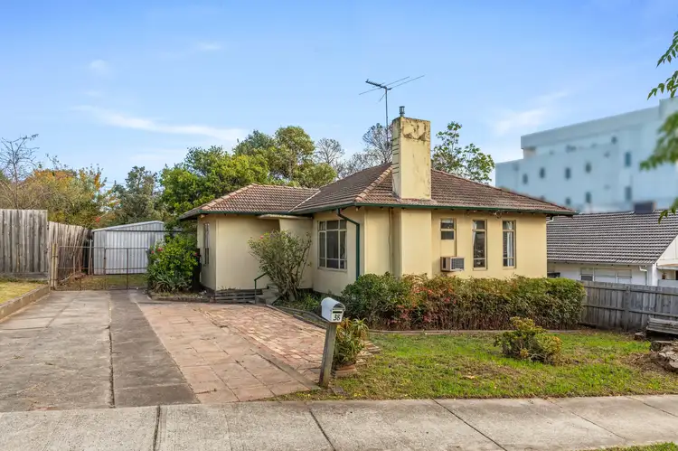 38 Power Avenue, Ashwood VIC 3147