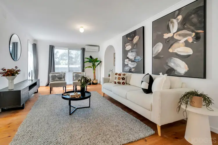 Second view of Homely house listing, 2 Casale Court, Frankston VIC 3199
