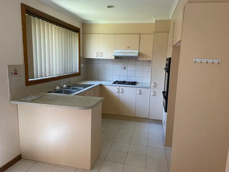 2/18 Rata Street, Wheelers Hill VIC 3150