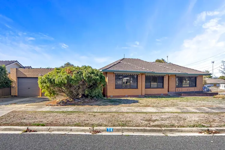 14 Pauls Crescent, Wendouree VIC 3355