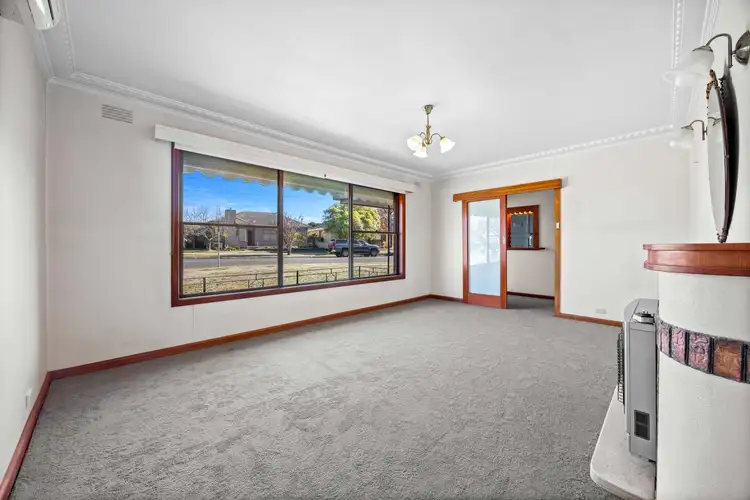 Fifth view of Homely house listing, 14 Pauls Crescent, Wendouree VIC 3355