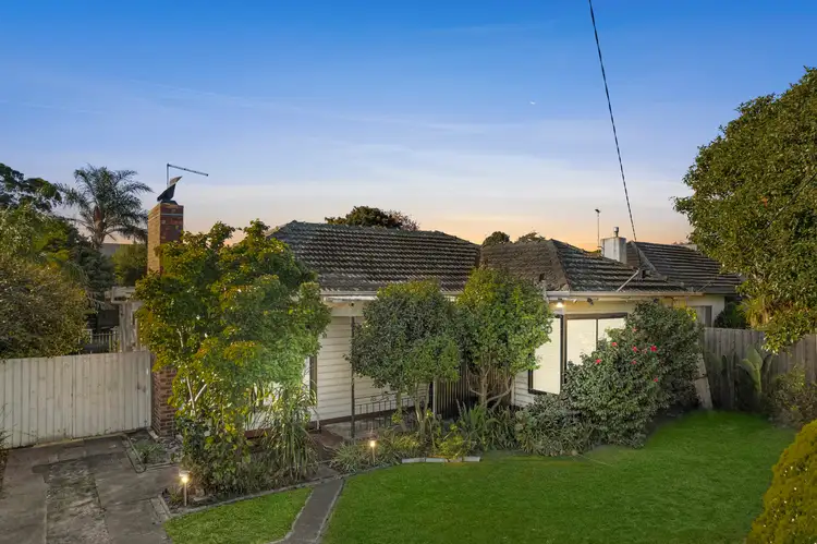11 Salem Avenue, Oakleigh South VIC 3167