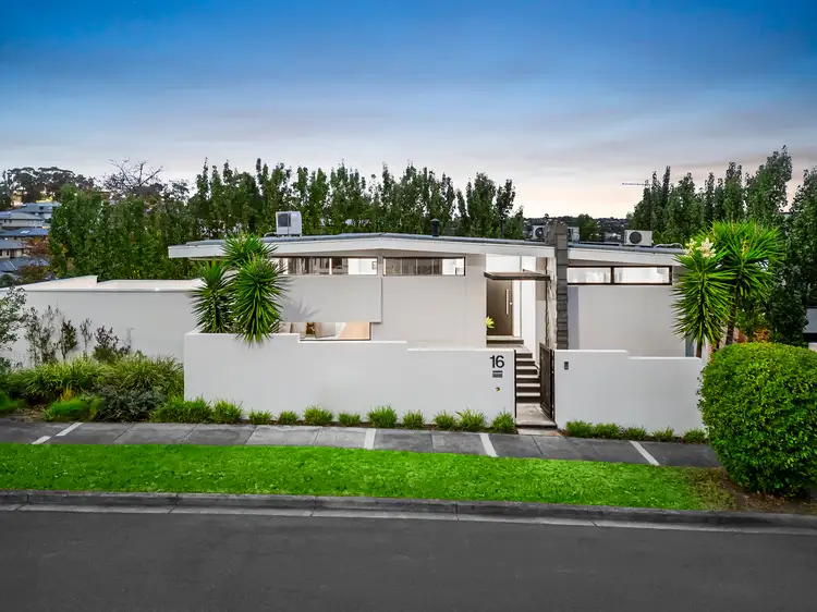 16 Fairway Road, Doncaster VIC 3108