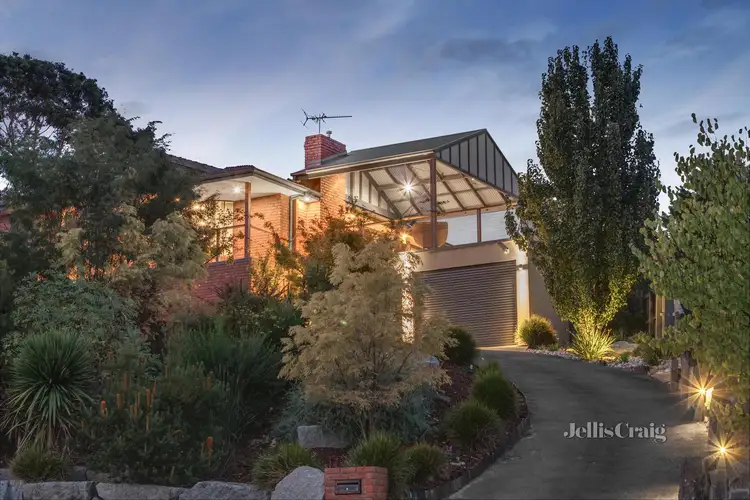 12 Elmwood Rise, Eltham North VIC 3095