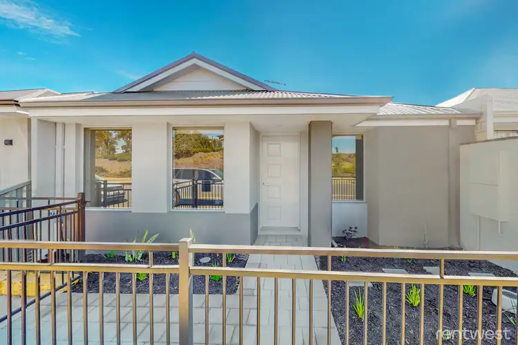 15 Paradoxa Rd, Hammond Park WA 6164