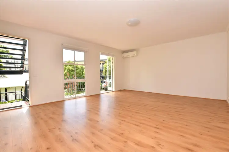 12/106 Southbank Boulevard, Southbank VIC 3006