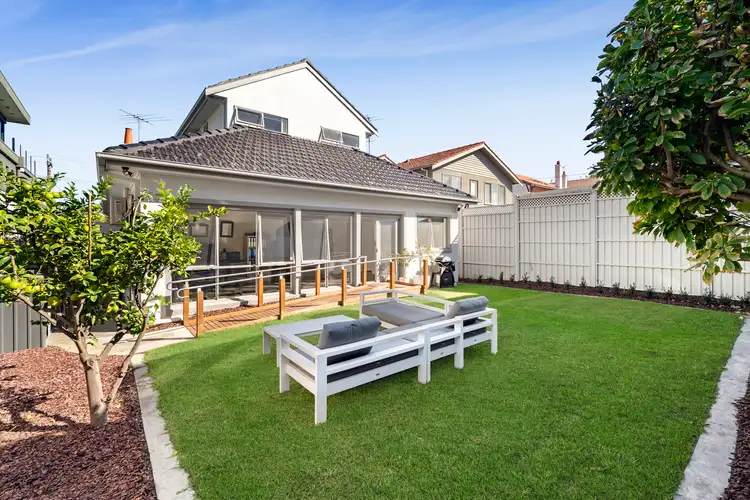 79 Ormond Esplanade, Elwood VIC 3184