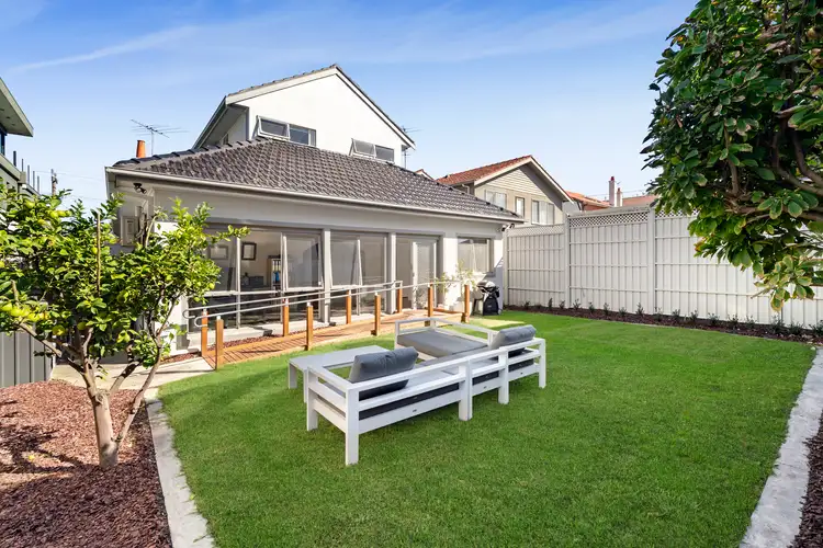 79 Ormond Esplanade, Elwood VIC 3184