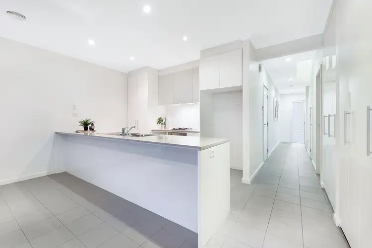 35 Brunton Crescent, Mulgrave VIC 3170