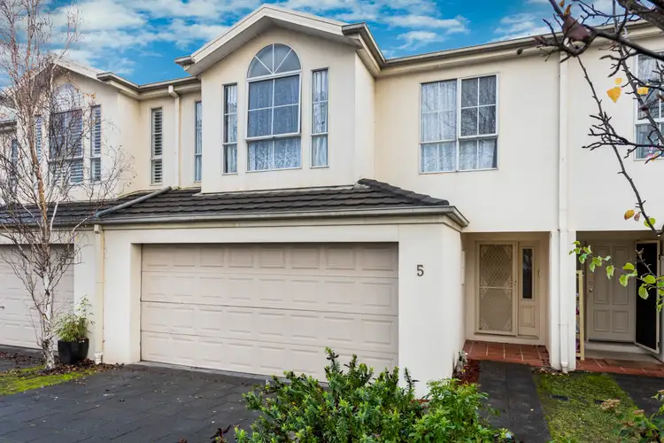 5 Avendon Blvd, Glen Waverley VIC 3150