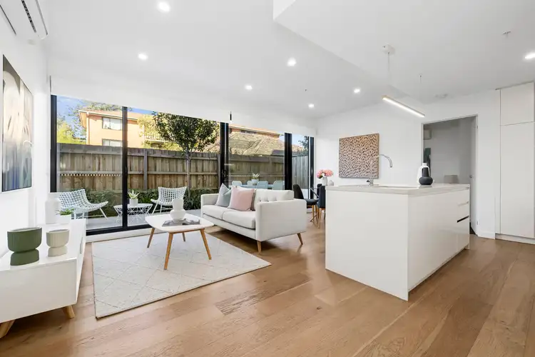 1443 Dandenong Road