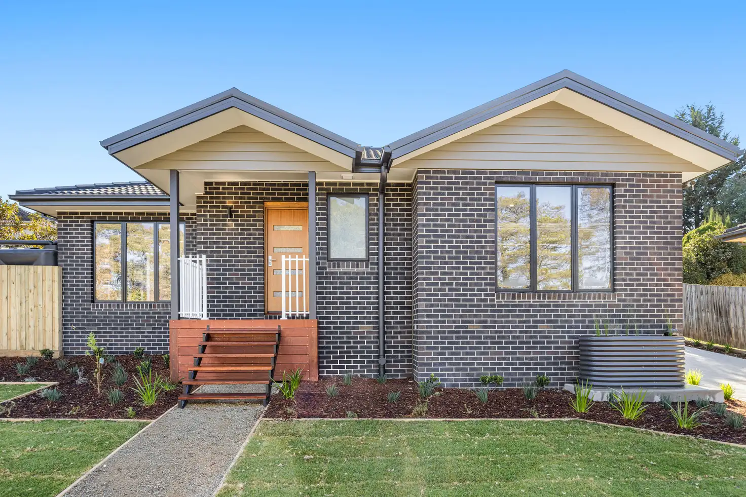 Main view of Homely unit listing, 1, 2, 4/27 Masefield Avenue, Mooroolbark VIC 3138