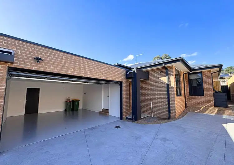 2/4 Gardner Parade, Mount Evelyn VIC 3796