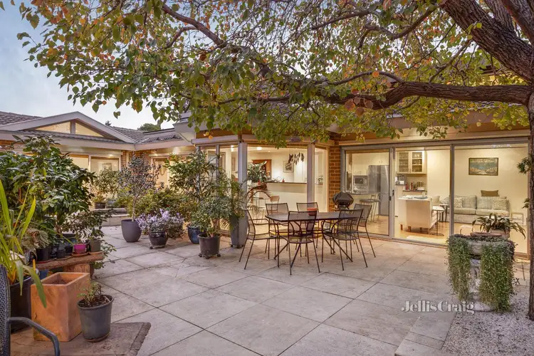 14 Oban Way, Macleod VIC 3085