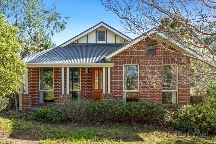 Main view of Homely unit listing, 2/5 Joynt Street, Macleod VIC 3085