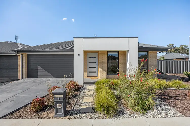 3 Strathloddon Drive, Strathfieldsaye VIC 3551