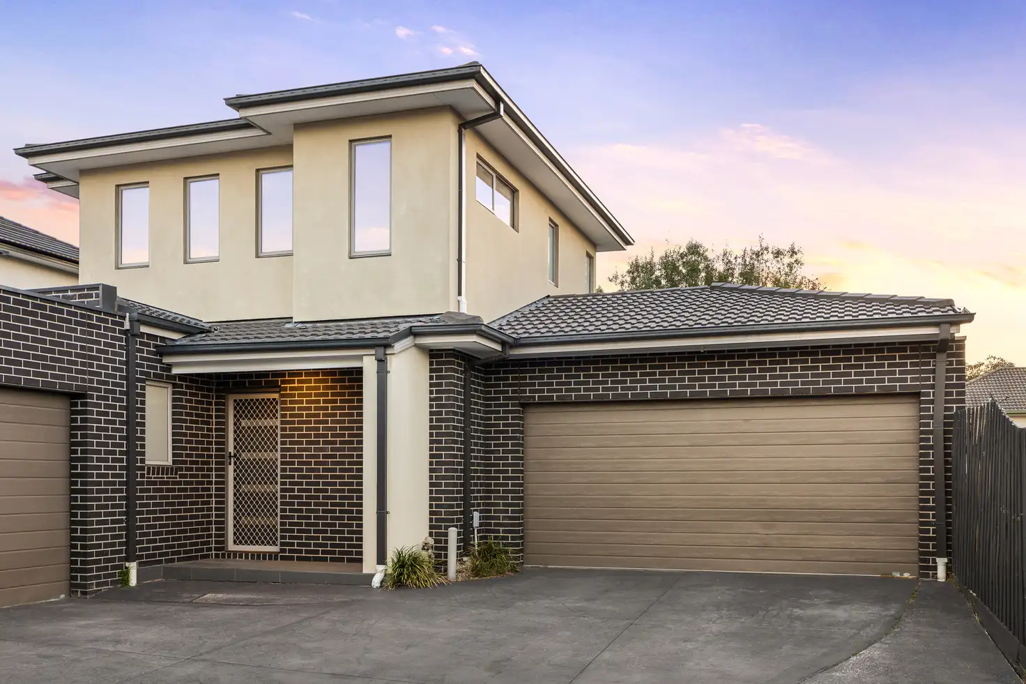 Main view of Homely townhouse listing, 2/131 Huntingdale Road, Oakleigh VIC 3166
