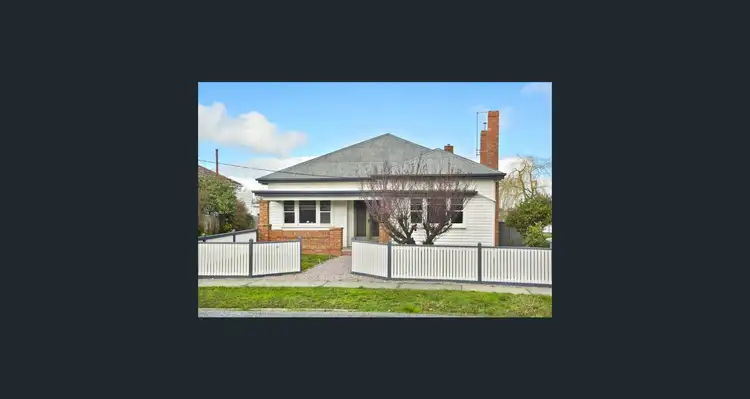 17 Birdwood Avenue, Sebastopol VIC 3356