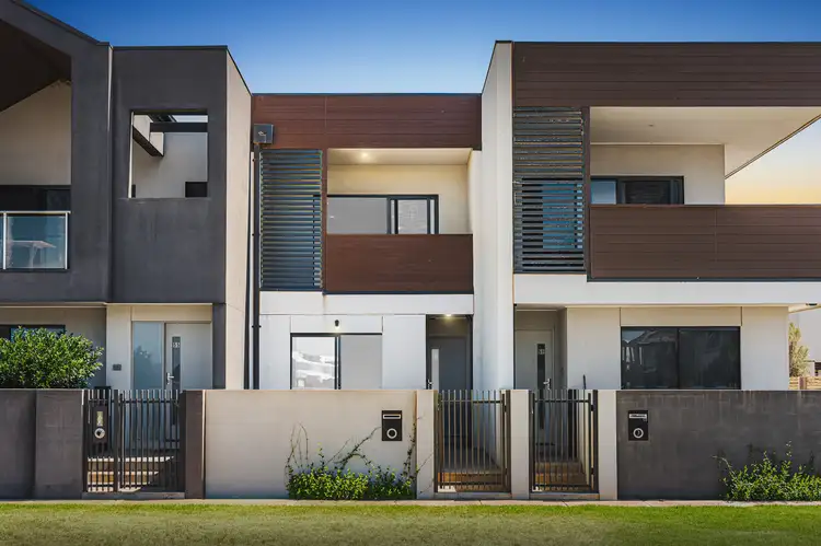 27 Aquatic Drive, Werribee South VIC 3030