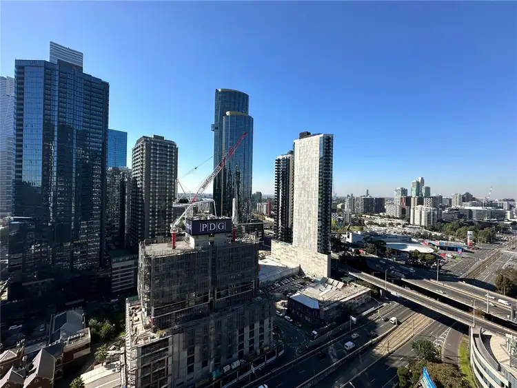 2402/241 City Road, Southbank VIC 3006