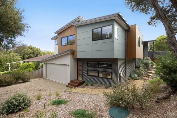 2 Tinapher Drive, Rye VIC 3941