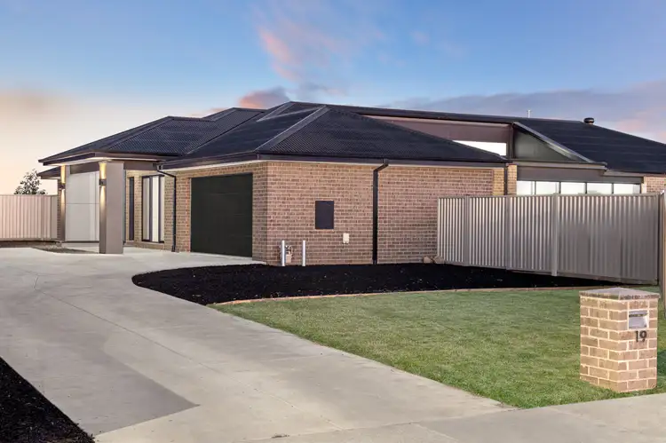 19 Amalfi Street, Winter Valley VIC 3358