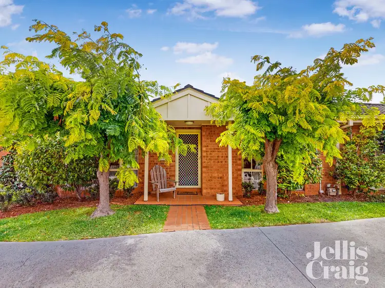 2/68 Fewster Road, Hampton VIC 3188