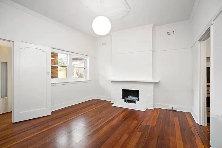 2/33 Redan Street, St Kilda VIC 3182
