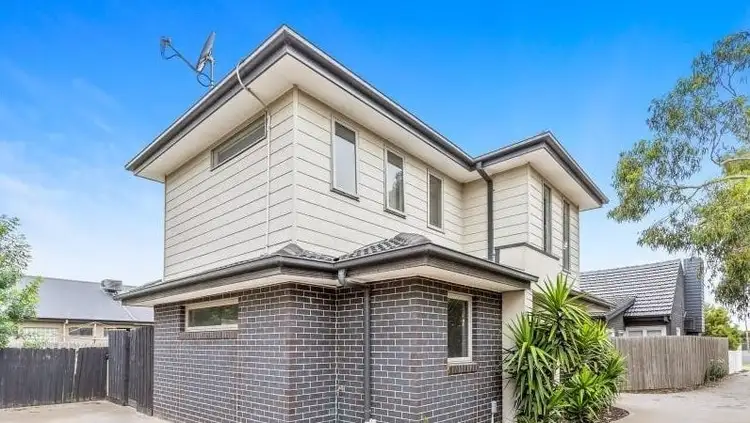 2/18 Viola Avenue, Brooklyn VIC 3012