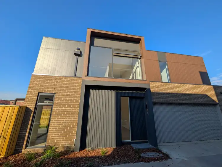 Second view of Homely house listing, 87 Jasmine Circuit, Glen Waverley VIC 3150