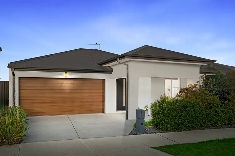 4 Redjim Way, Clyde VIC 3978