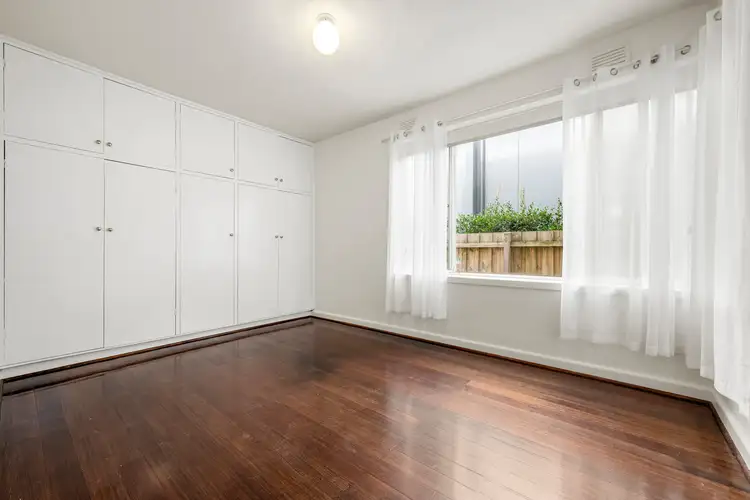 Third view of Homely apartment listing, 8/76 Orrong Road, Elsternwick VIC 3185