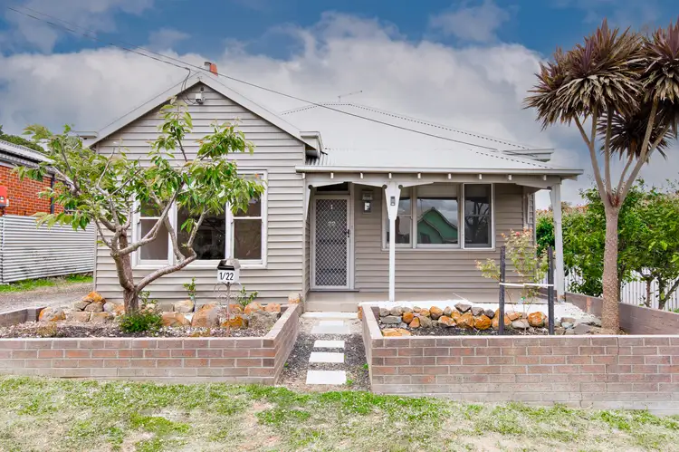 1/22 Napier Street, Black Hill VIC 3350