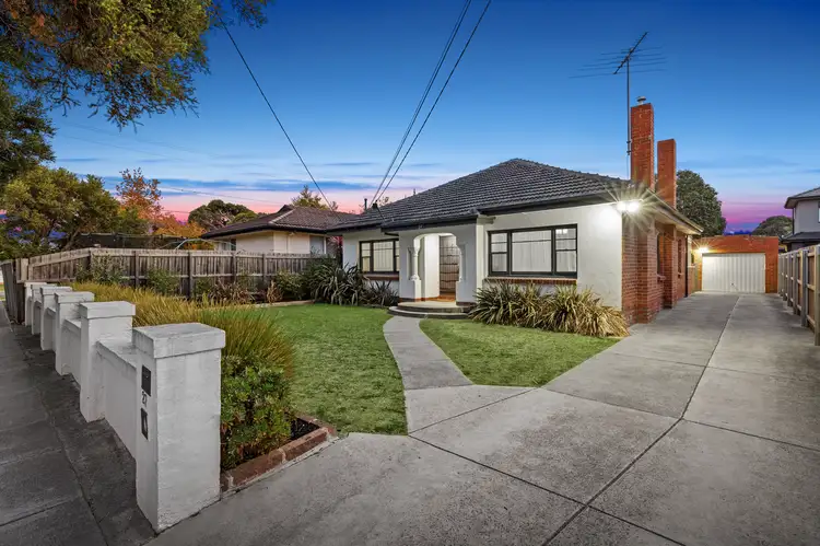 27 Darling Street, Hughesdale VIC 3166