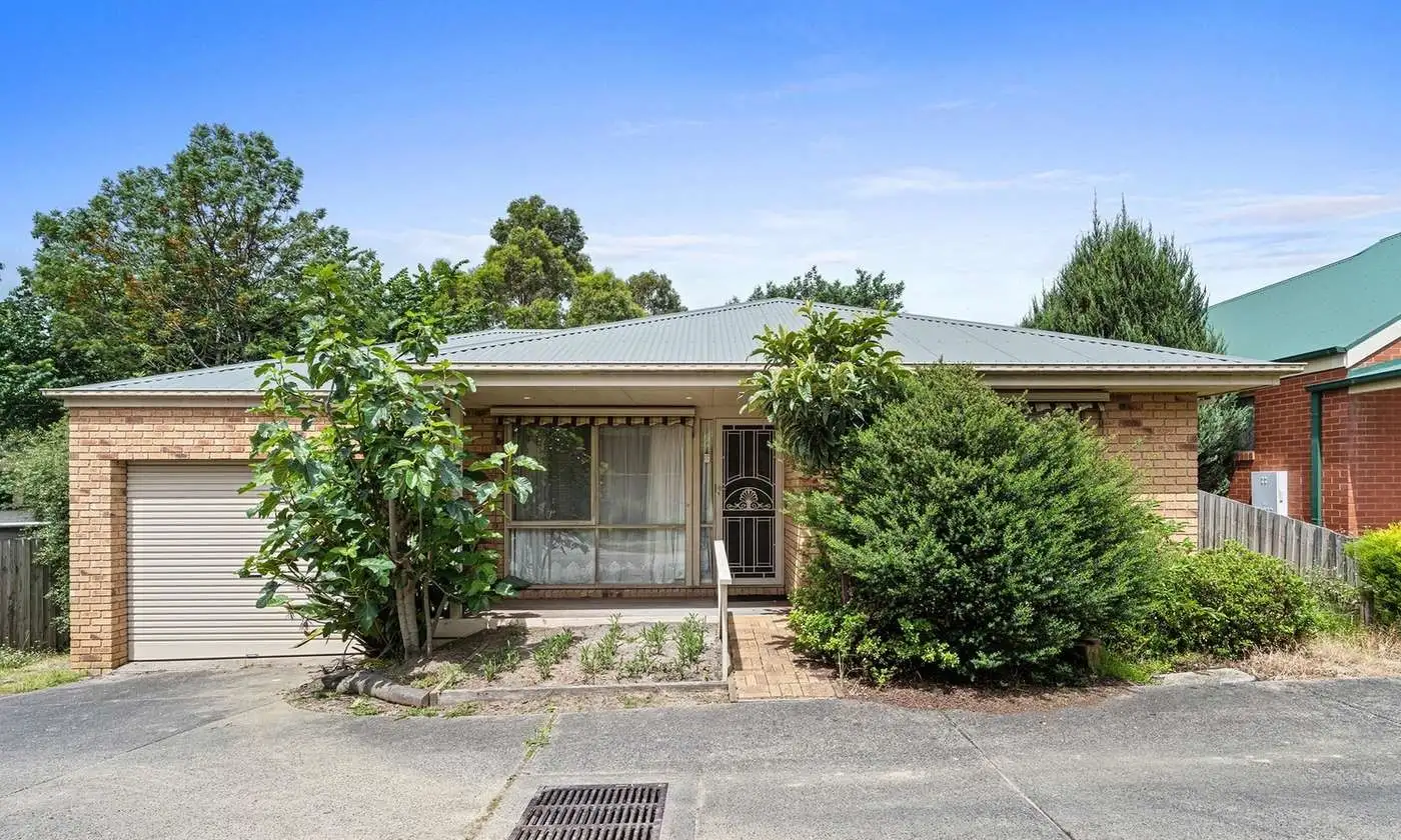 Main view of Homely house listing, 10 Hilltop Court, Yarra Junction VIC 3797