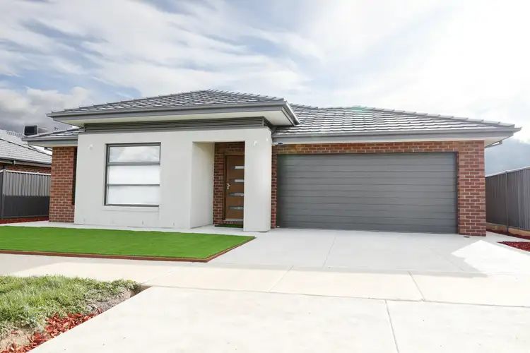 37 Mullingar Drive, Alfredton VIC 3350