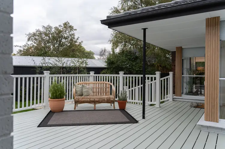 1 Glendale Court, Lake Wendouree VIC 3350