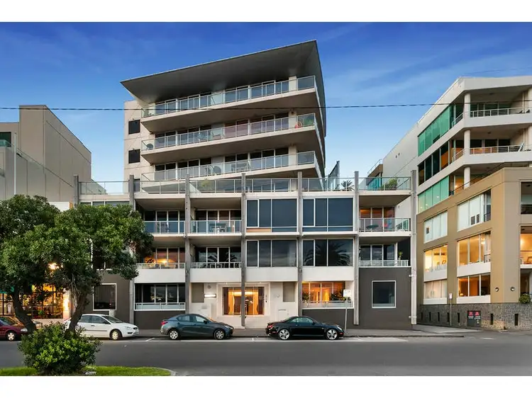 701/65 Beach Street, Port Melbourne VIC 3207