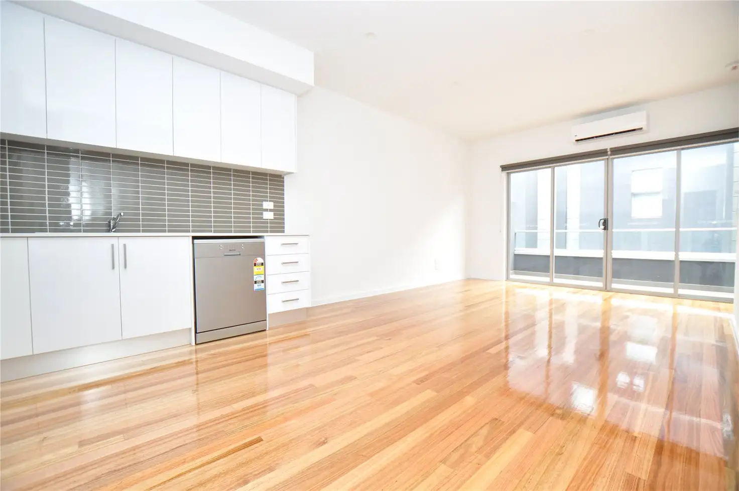 Main view of Homely townhouse listing, 10/82 Richardson Street, Essendon VIC 3040