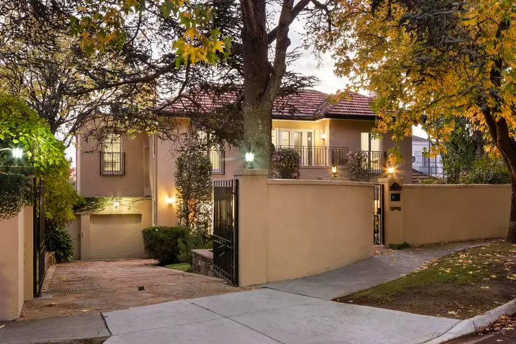 11 Montalto Avenue, Toorak VIC 3142