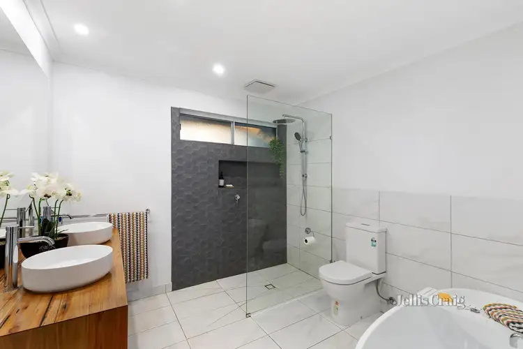 Seventh view of Homely house listing, 2 Lynwood Crescent, Lower Plenty VIC 3093