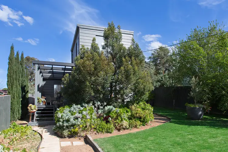 18 York Street, Golden Point VIC 3350