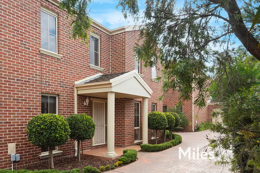 Main view of Homely townhouse listing, 2/93 Livingstone Street, Ivanhoe VIC 3079