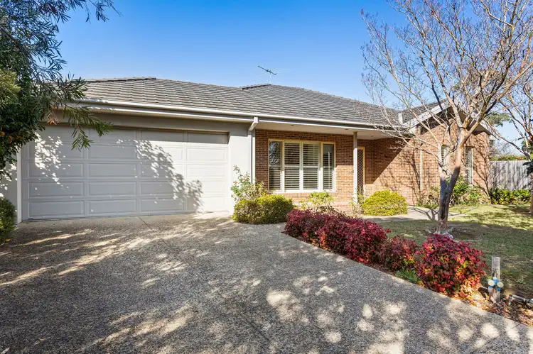 10 Kenaud Avenue, Mount Eliza VIC 3930