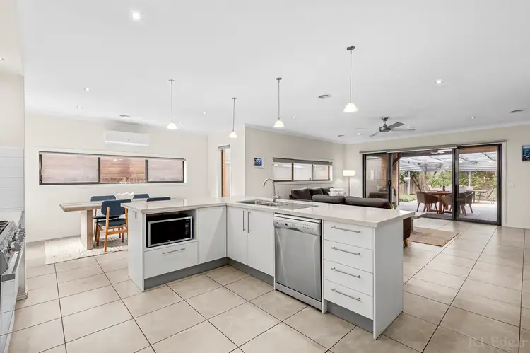 27 Lowe Street, Ocean Grove VIC 3226