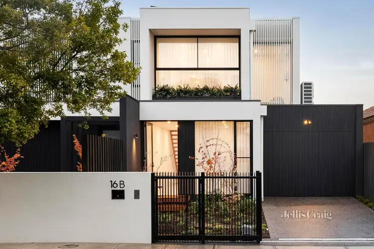 16B Foster Avenue, Glen Huntly VIC 3163
