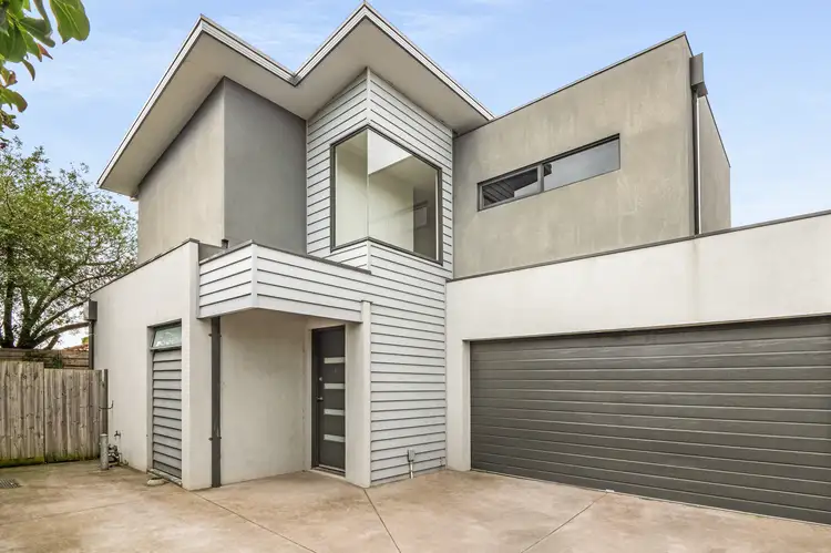 4/51 Van Ness Avenue, Mornington VIC 3931