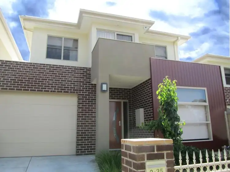 2/35 Angus Drive, Glen Waverley VIC 3150
